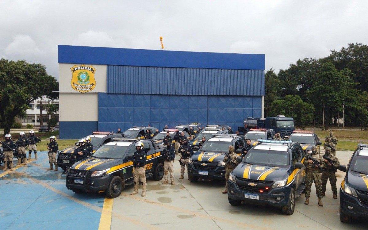 Reforço de agentes tem como objetivo proceder à operação que visa oferecer mais segurança a duas semanas das eleições - Divulgação - PRF