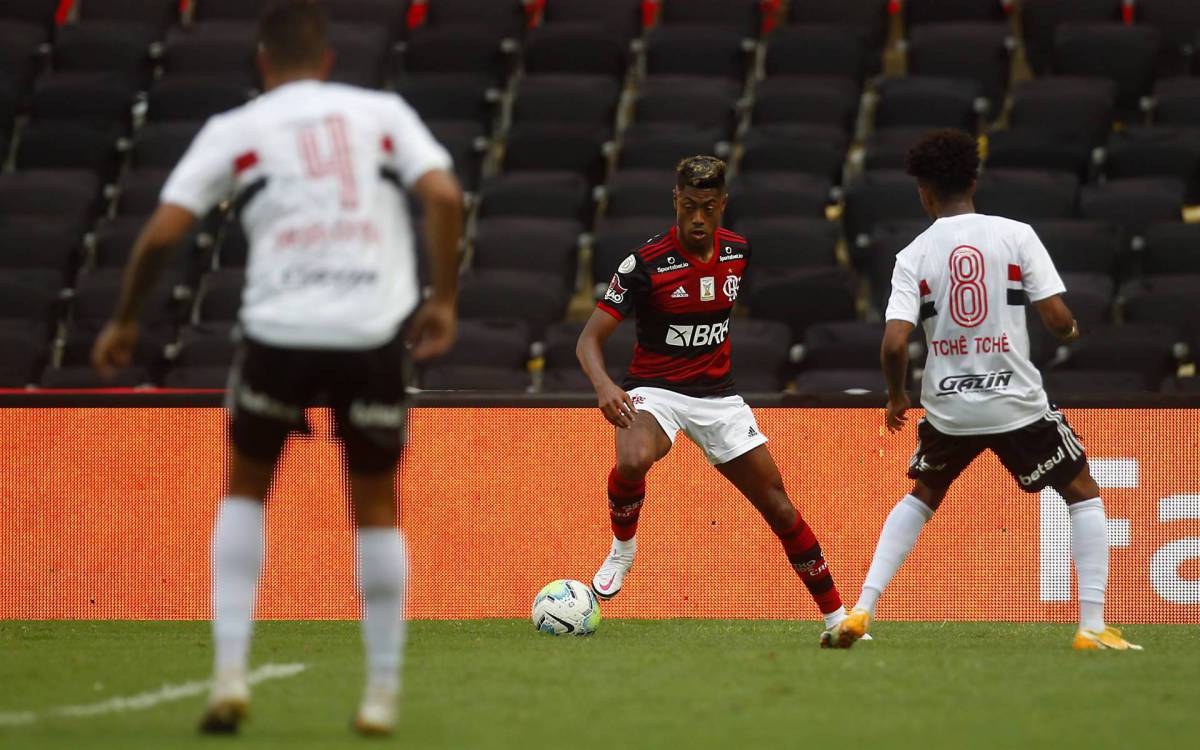 Rio de Janeiro - 01/11/2020 - Bruno Henrique do Flamengo durante partida contra a equipe do São Paulo no estadio do Maracana valido pelo Campeonato Brasileiro 2020. Foto: Luciano Belford/agencia O Dia - Luciano Belford