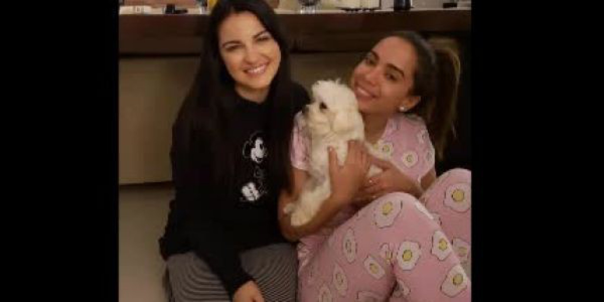 Maite Perroni e Anitta em festa do pijama - Reprodução/Instagram