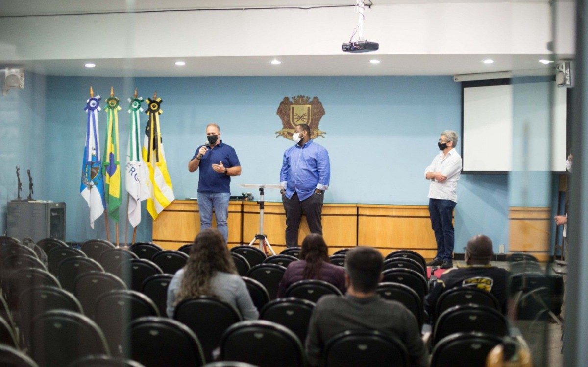 Mensagem que regulamenta a coleta seletiva domiciliar em Volta Redonda foi encaminhada para C&acirc;mara de Vereadores - Gabriel Borges