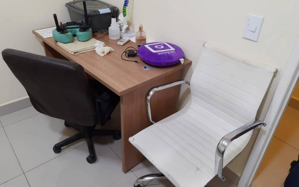 O acusado trabalhava a quatro meses em um centro médico/estético de Piabetá, em uma sala alugada.