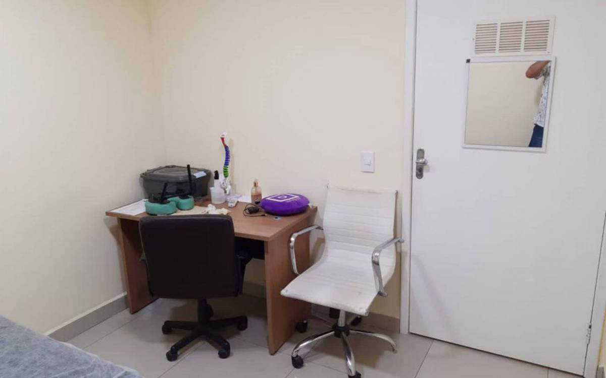 O acusado trabalhava a quatro meses em um centro médico/estético de Piabetá, em uma sala alugada.