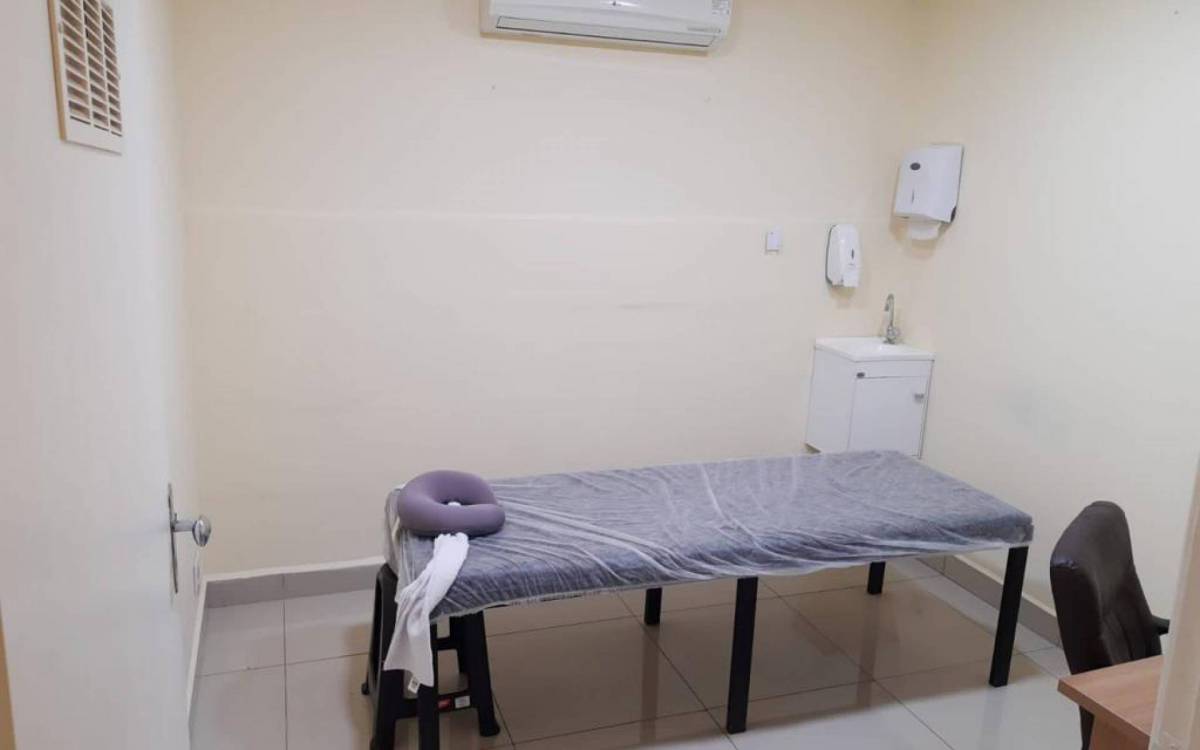 O acusado trabalhava a quatro meses em um centro médico/estético de Piabetá, em uma sala alugada.