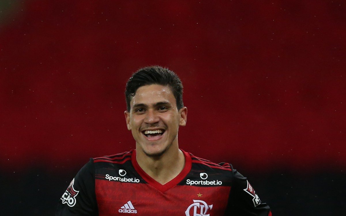 Jornal coloca dois jogadores do Flamengo entre 100 melhores do mundo