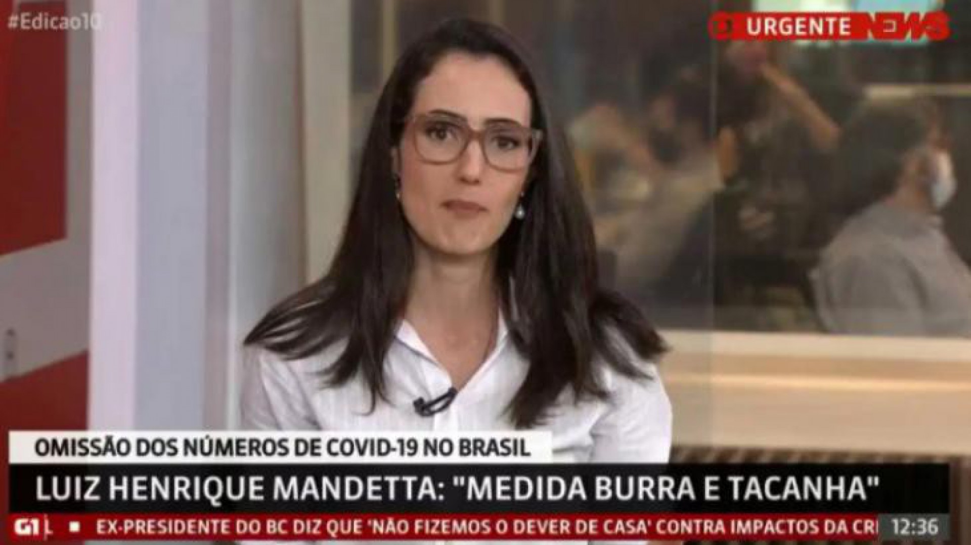 Repórter da GloboNews se emociona ao vivo ao noticiar morte de