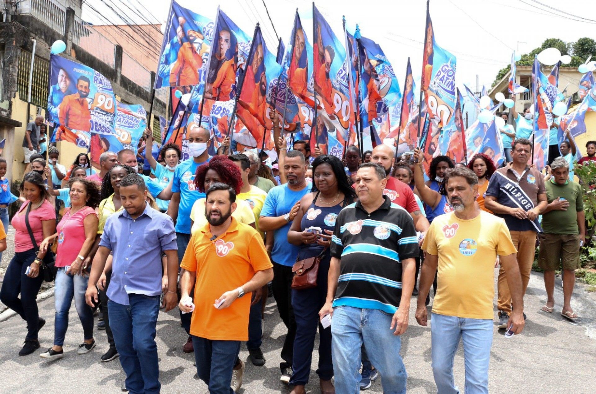 Nesta quarta-feira, 4, foi a vez do representante do PROS andar pelas ruas de &Eacute;den - Divulga&ccedil;&atilde;o