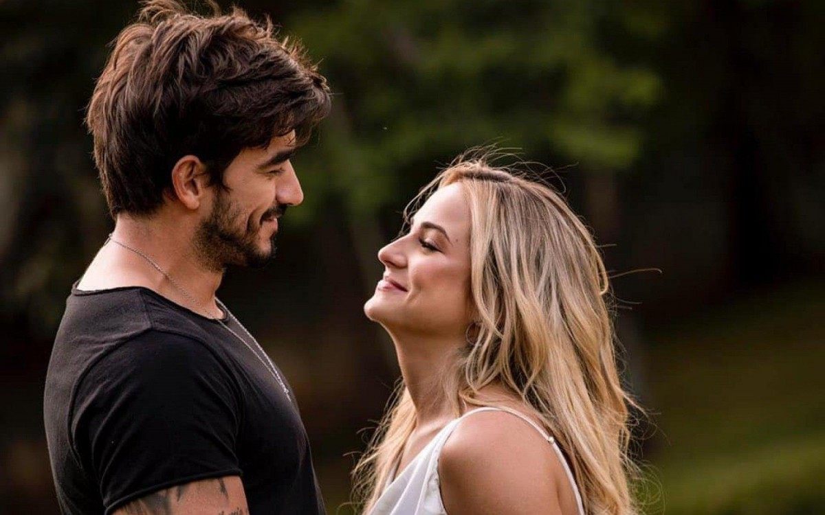 Gabi Martins e Gui Napolitano