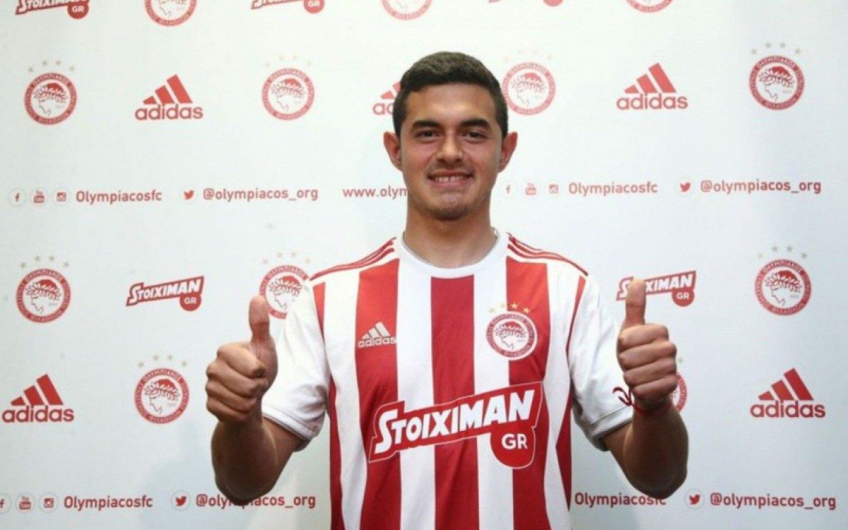 Maximiliano Lovera é um dos nomes cobiçados pelo Vasco para a sequência da temporada
 - (Divulgação/Olympiakos)