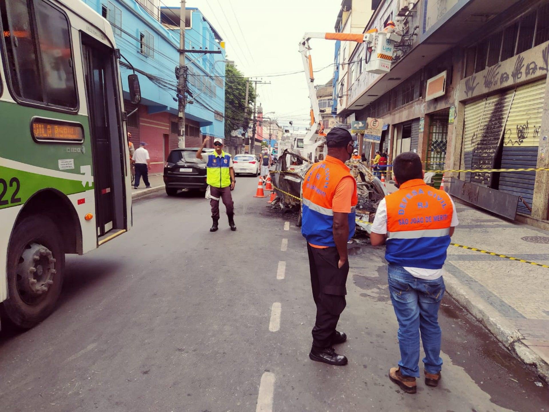 Agentes da Secretaria de Transportes est&atilde;o organizando o tr&acirc;nsito na regi&atilde;o - Divulga&ccedil;&atilde;o/PMSJM