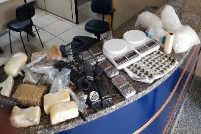 Policia Civil prende 21 pessoas durante operação contra o tráfico de drogas em Paraty