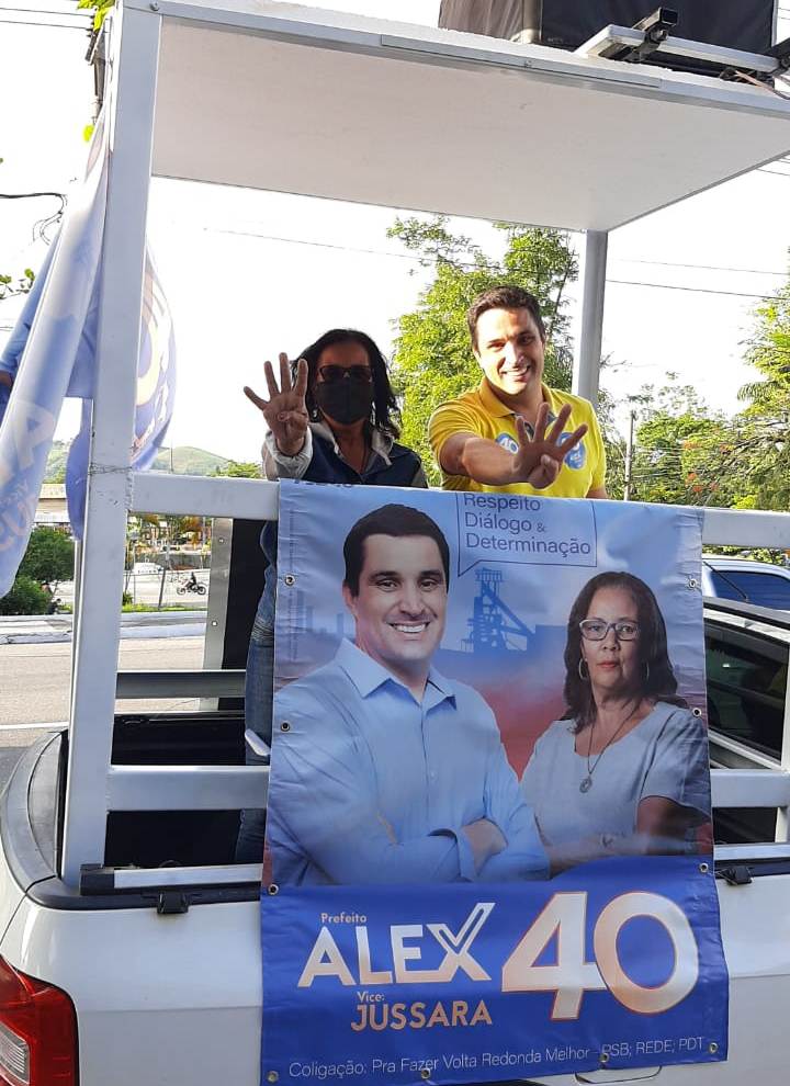 Alex Martins e Jussara Ferreira realizaram carreata nesta sexta-feira, dia 06 - Divulgação