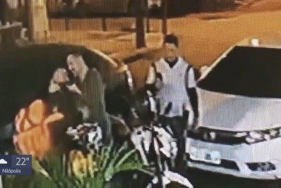 Delegado que colocou arma na boca de motoboy é suspenso por 90 dias