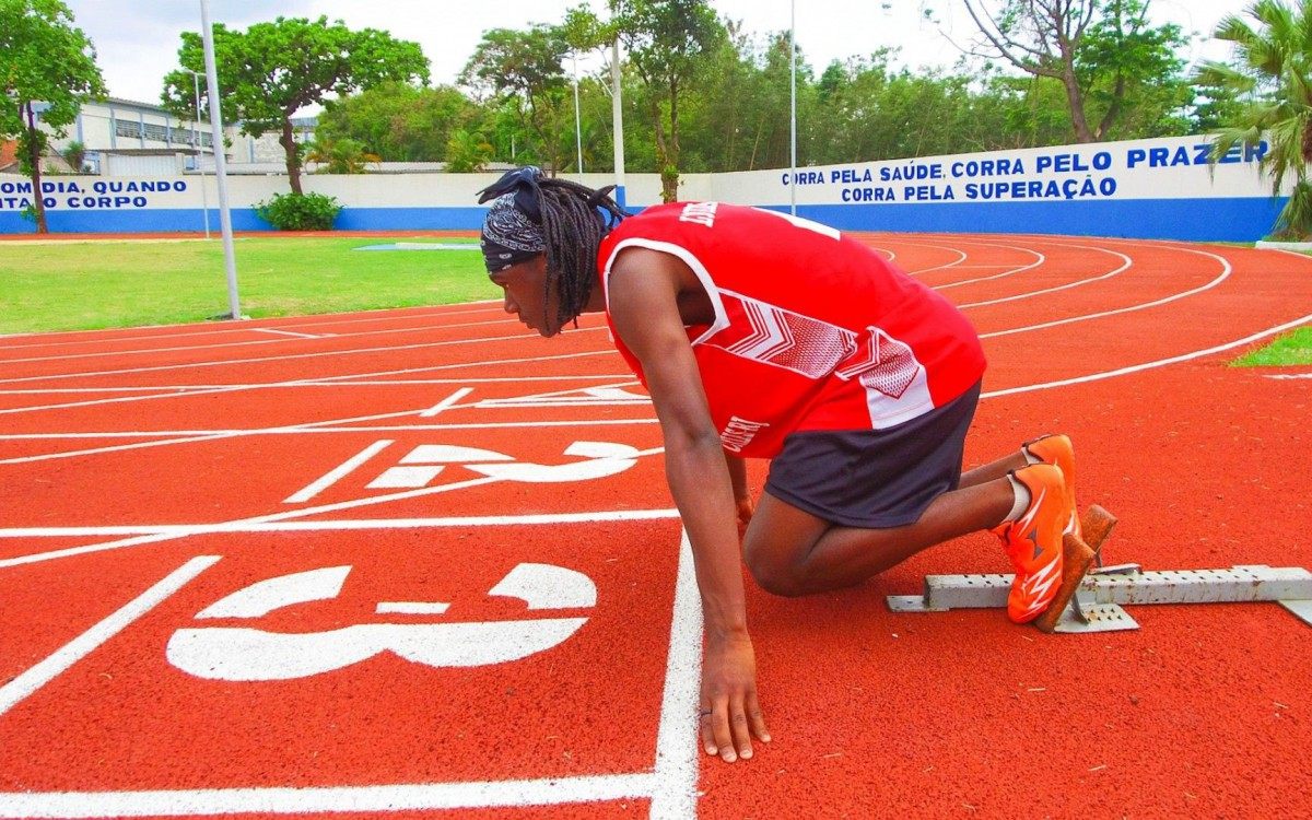 Estudante de Duque de Caxias treina em busca da 2&ordf; medalha de ouro no Atletismo, dos Jogos Estudantis 2020
