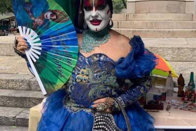 Isabelita dos Patins é convidada para dama de honra de casamento