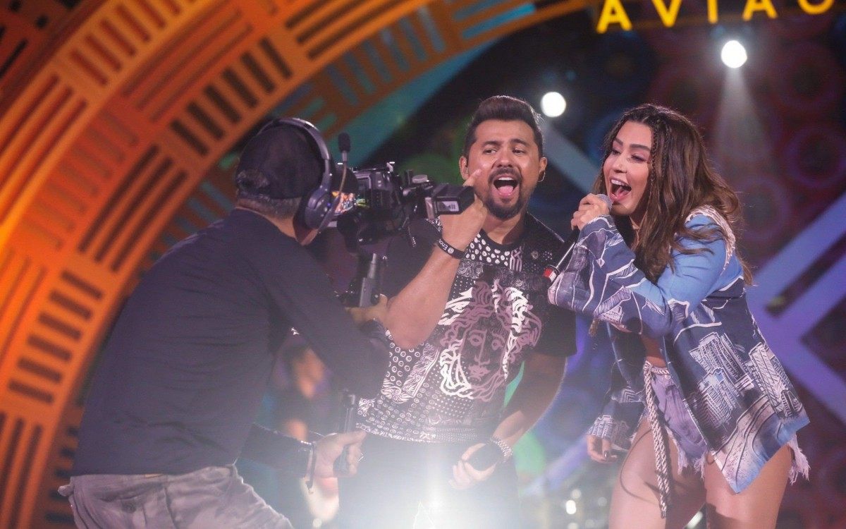 Xand Avião e Lauana Prado na gravação do EP 'Todos os Ritmos' em Porto de Galinhas
