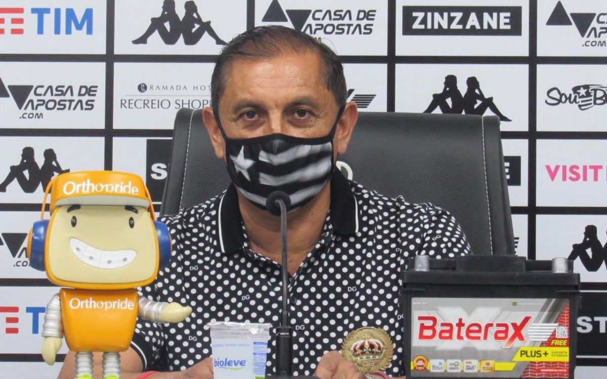 Ram&oacute;n D&iacute;az ainda sonha em dirigir algum clube brasileiro na carreira - V&iacute;tor Silva/Botafogo