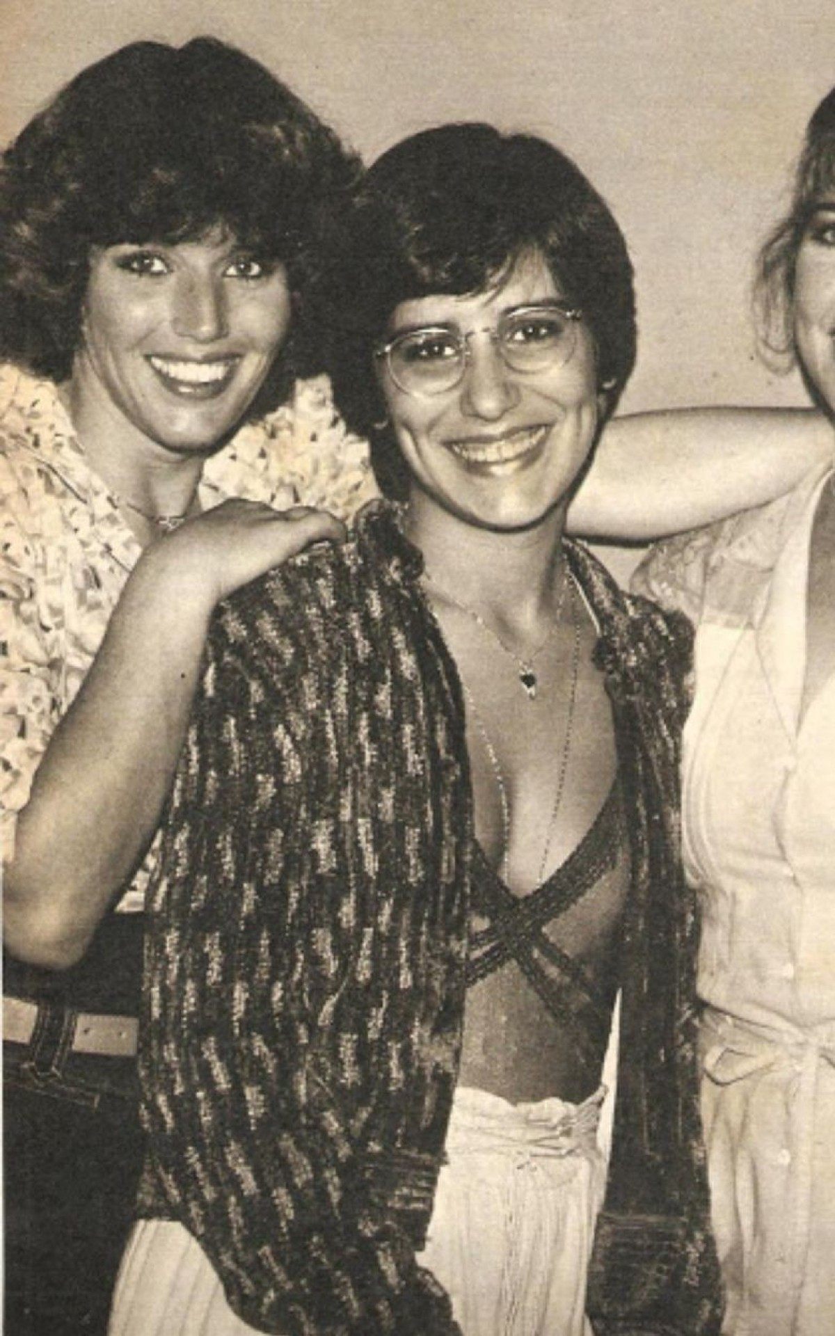 N&aacute;dia Lippi, Gl&oacute;ria Pires e Mait&ecirc; Proen&ccedil;a nos bastidores da novela &rsquo;As Tr&ecirc;s Marias&rsquo; - Reprodu&ccedil;&atilde;o Internet