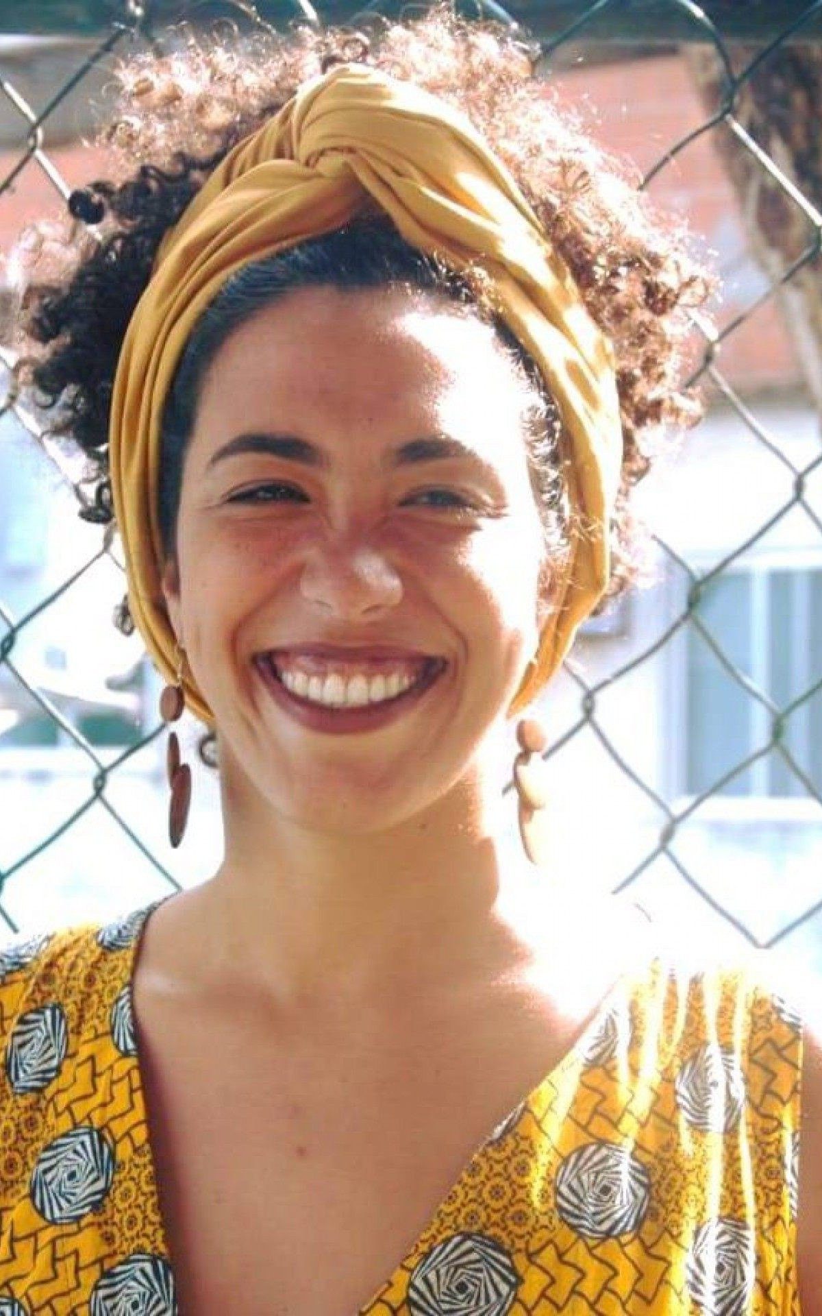 Deputada federal Talíria Petrone foi ameaçada por milicianos e anda com escola da polícia