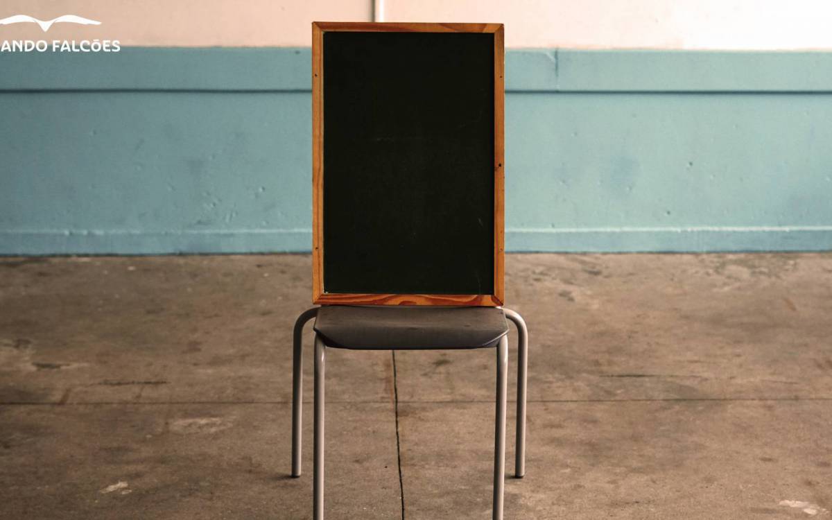 Projeto reuniu empresas e famílias que colaboram com a ONG e permitirá que beneficiados tenham acesso à plataforma de estudos 