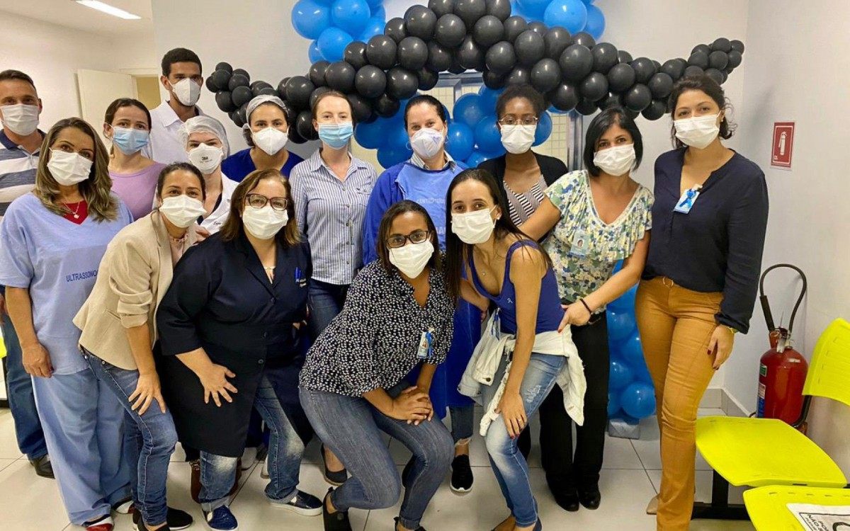 Equipe médica do Hospital Alcides Carneiro; mutirões marcam a campanha Novembro Azul - Divulgação/Ascom