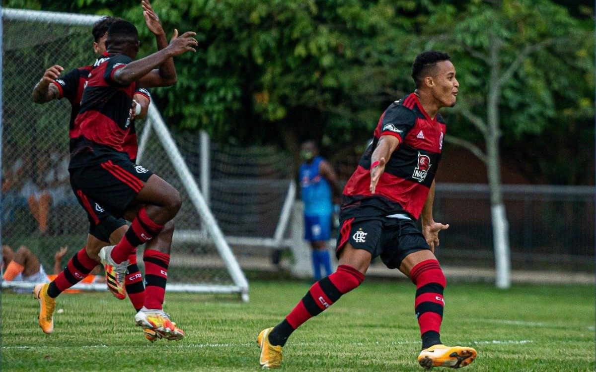 Lázaro comemorando gol contra o Nova Iguaçu - Paula Reis/Flamengo