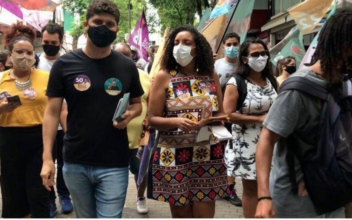 Candidata à Prefeitura do Rio pelo PSOL, Renata Souza, em campanha na Zona Oeste - Divulgação