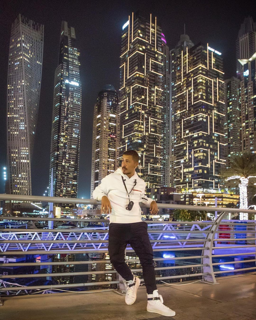 Carlinhos Maia abre álbum de fotos para os Emirados Árabes e Ilhas Maldivas