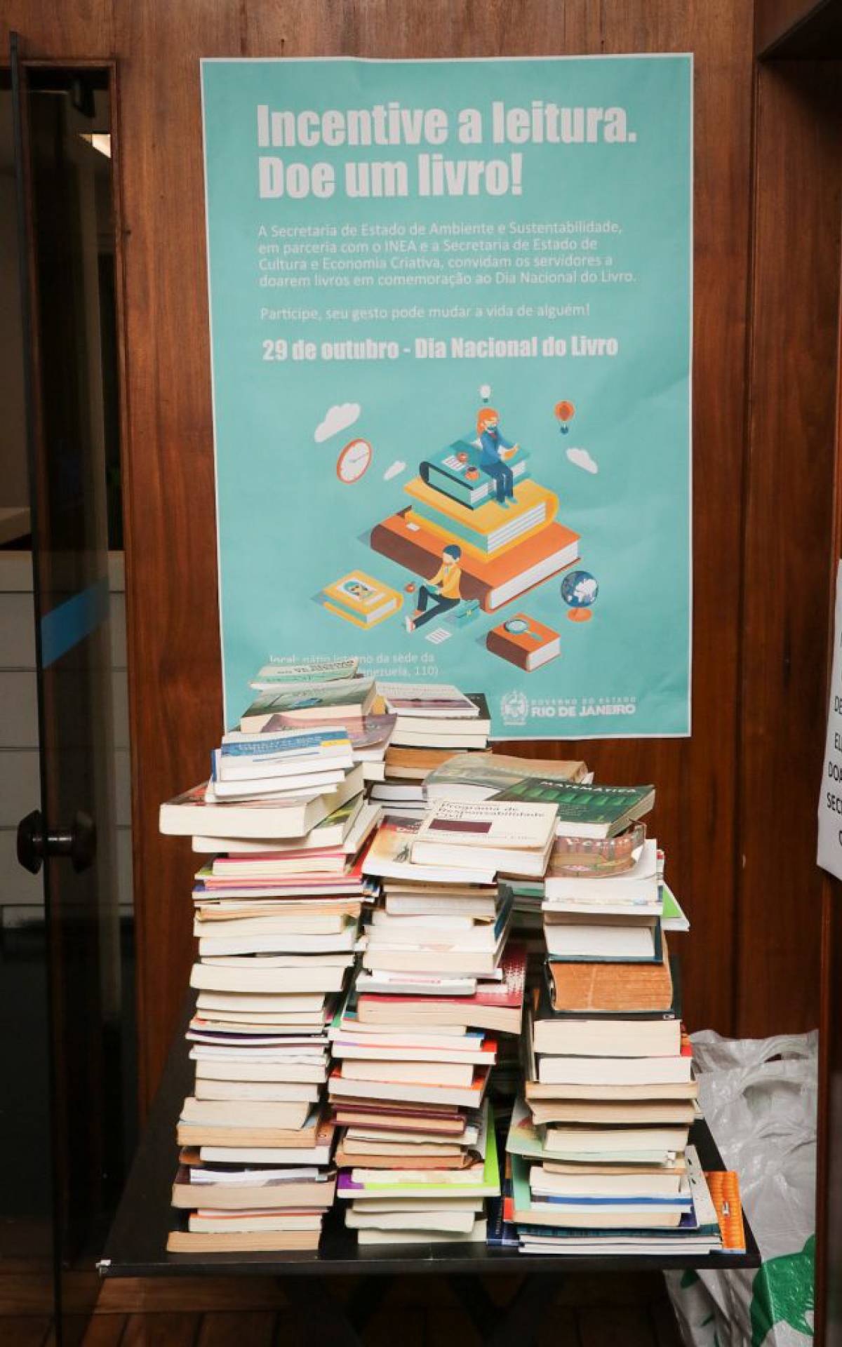 Projeto realizou a doação de quase 1,8 mil exemplares arrecadados  - Divulgação/Governo do Estado