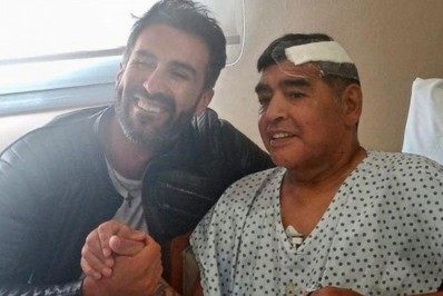 Médico aponta que Maradona era 'paciente difícil' e não devia estrar em casa