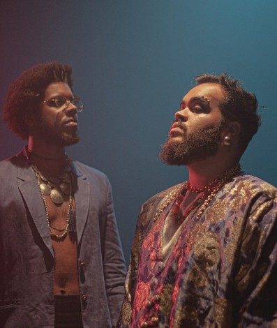 YOÙN e Gilsons no clipe de 'Besteira' - Brwn PH