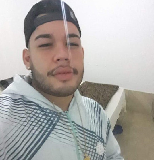 Thiago Azevedo foi morto por um policial militar enquanto brincava com uma arma de brinquedo - Reprodução