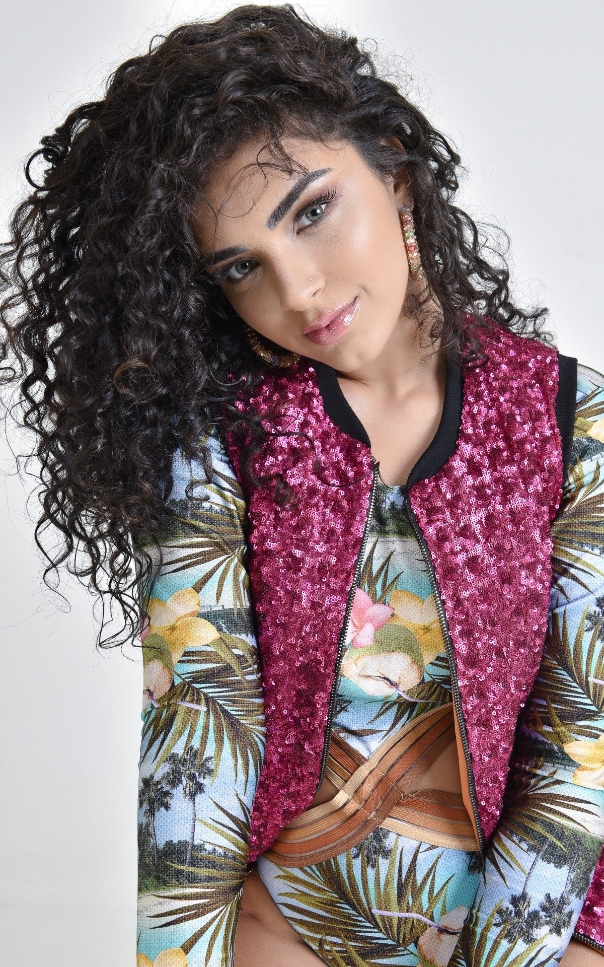 Bianca, do hit 'Tudo no Sigilo', aparece em lista da Billboard que indica 'cantoras latinas para descobrir antes de 2020 acabar'