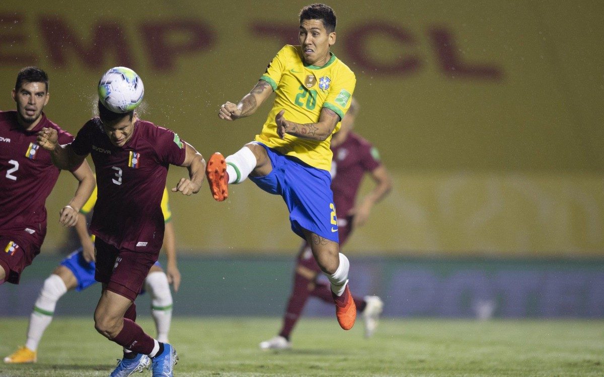 Em nova função, Firmino garantiu a vitória sobre a Venezuela, no Morumbi