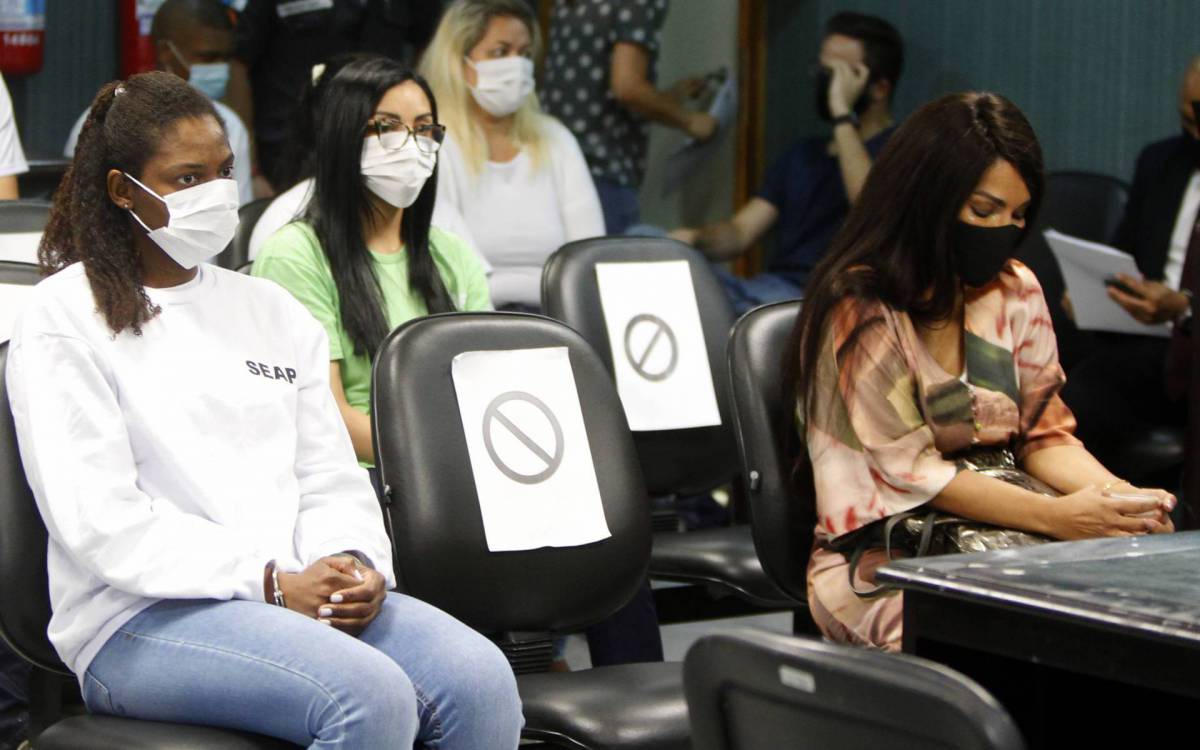 Rio de Janeiro 13/11/2020 - A Deputada Flordelis presta depoimento na 3&ordf; Vara Criminal de Niter&oacute;i, 12&ordm; andar, no F&oacute;rum de Niter&oacute;i. Foto: Luciano Belford/Agencia O Dia