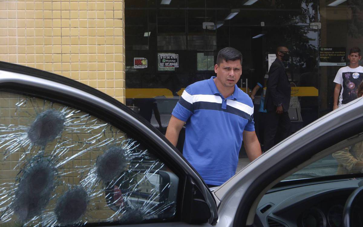 Policia - Candidato a vereador em Mage, Kleison Gatao, sofre atentado a tiros, em posto de combustivel. Na foto, candidato Kleison Gatao.