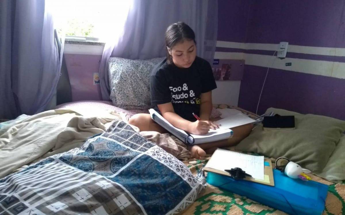 Lorrana estudou e se preparou durante três anos antes de realizar a prova