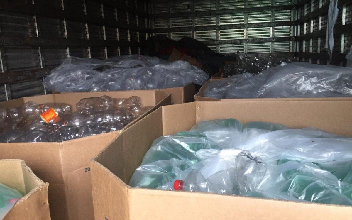 Associação Sou Mais Feirinha promoveu uma campanha de arrecadação de garrafas pets