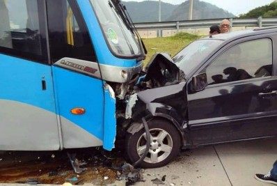 Policial civil morre em acidente entre carro e BRT em Jacarepagu&aacute; 