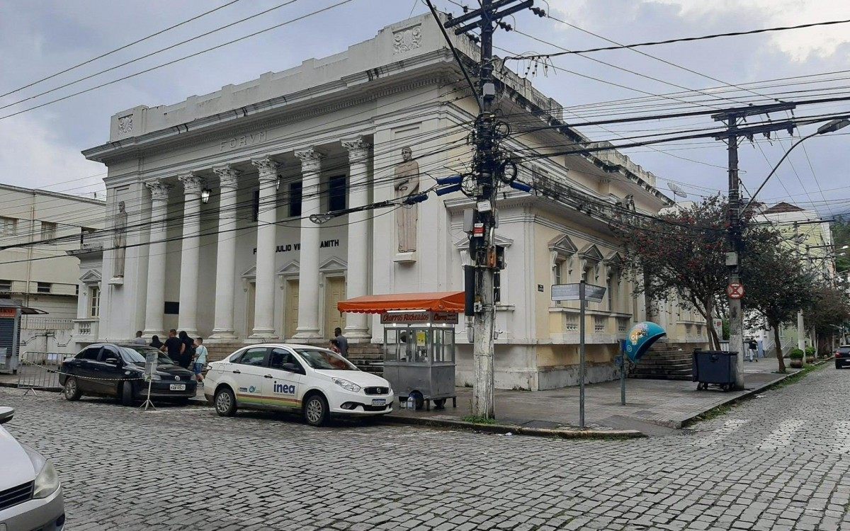 Sede do TRE de Nova Friburgo - Paula Valviesse