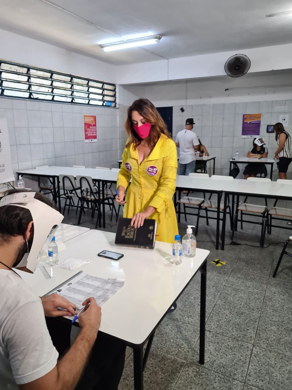 Gloria Heloiza vota na Pechincha - Divulgação