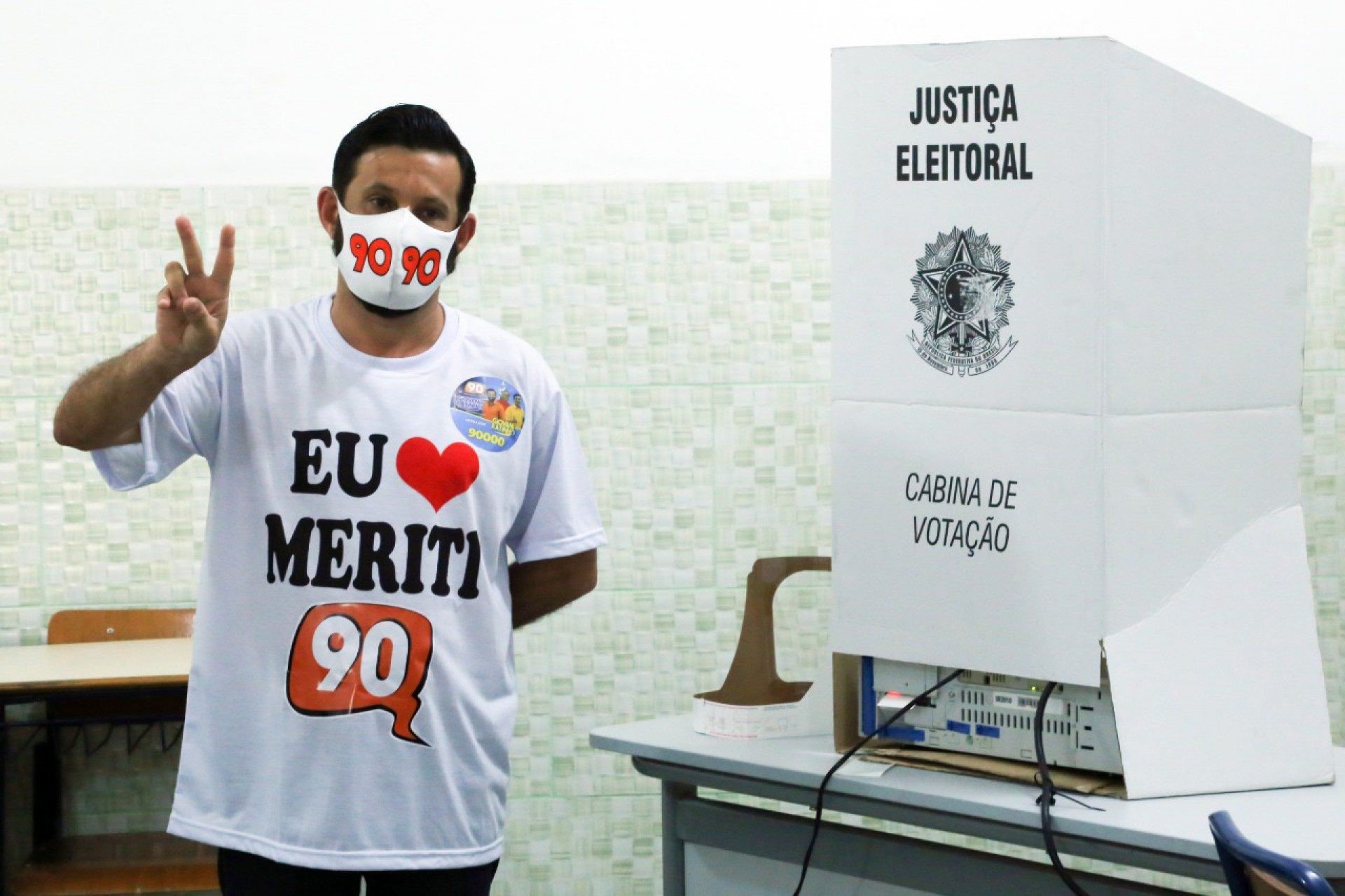 Giovani Ratinho, candidato da coliga&ccedil;&atilde;o "S&atilde;o Jo&atilde;o de Meriti no rumo certo". - Divulga&ccedil;&atilde;o