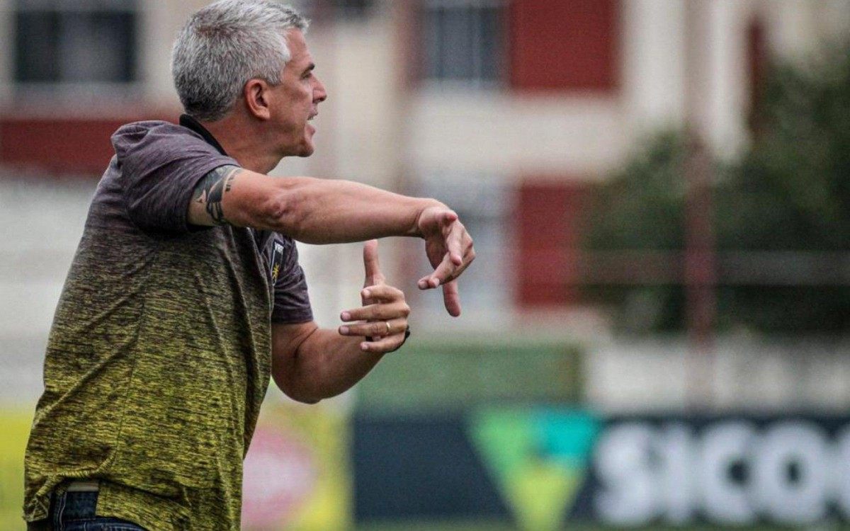 Neto Colucci fala sobre primeira vitória no comando do Voltaço - Divulgação/ VRFC