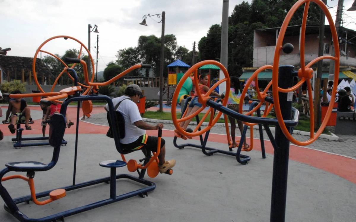 Magé recebe melhorias com implantação de playgrounds e academias ao ar livre