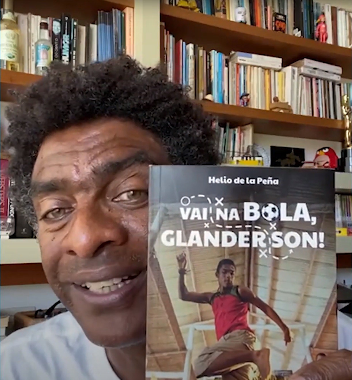 H&eacute;lio de La Pe&ntilde;a se pronunciou sobre a morte de homem negro espancado no supermercado Carrefour - Reprodu&ccedil;&atilde;o