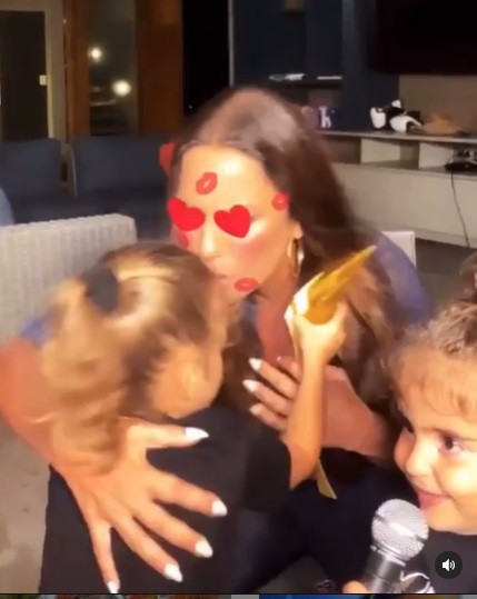 Ivete Sangalo e as filhas Helena e Marina - Reprodução