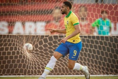 Com boa evolução, Matheus Cunha treina no campo e pode voltar a tempo da final olímpica