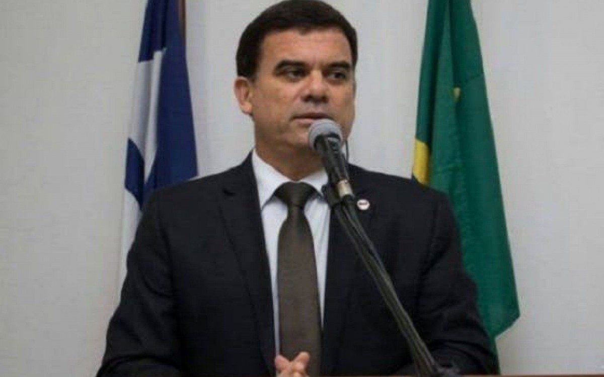 Jorge Lima morreu após perder o controle do carro e cair de uma gragem a 10 metros de altura