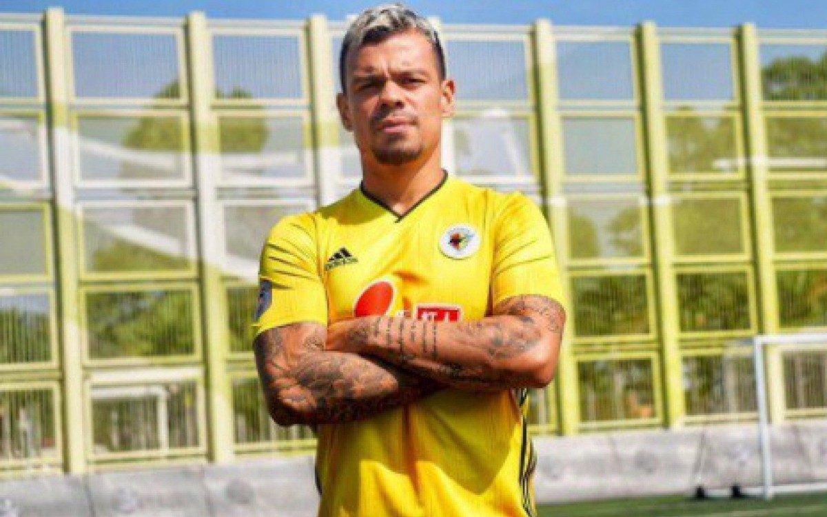 Bernardo voltou a se aventurar no futebol do exterior - Reprodução/Instagram