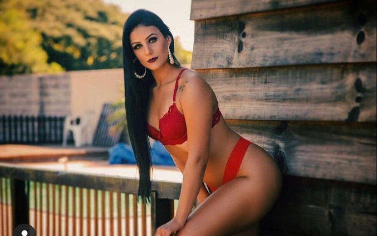 Adriane Silva é Musa do Internacional