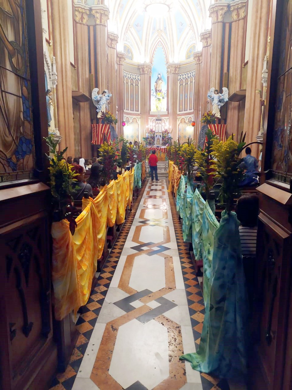 Fotografia da decoração na igreja em novembro de 2019 - Reprodução TV Globo